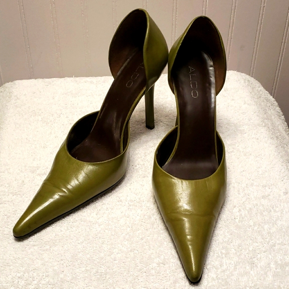 Vintage Aldo stilettos dark olive green,9